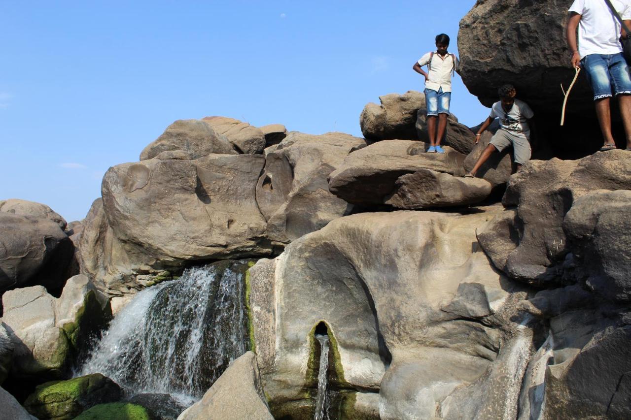 Vaibhav Home Stay Hampi Exterior foto